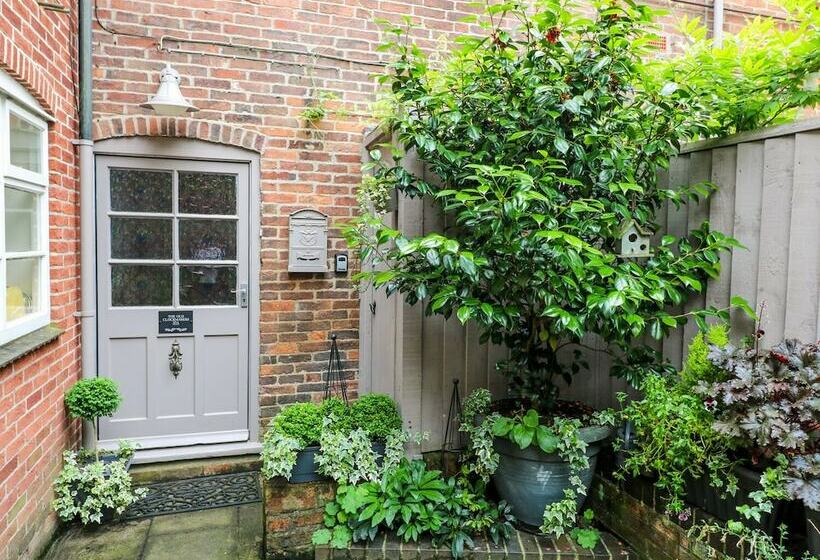 The Old Clock Makers