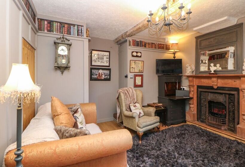 The Old Clock Makers