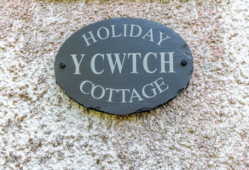 Y Cwtch