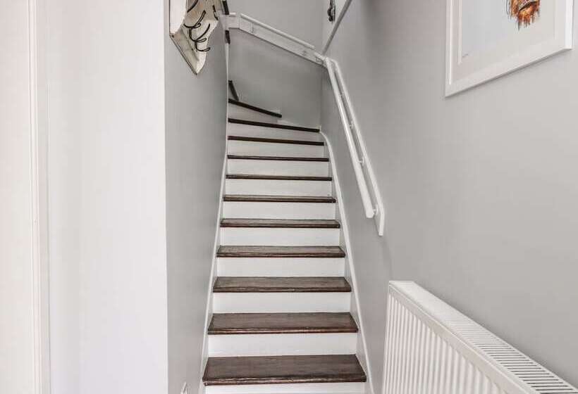 1 Blinkbonny Cottages