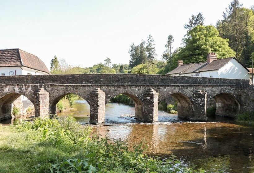 3 Old Police Station
