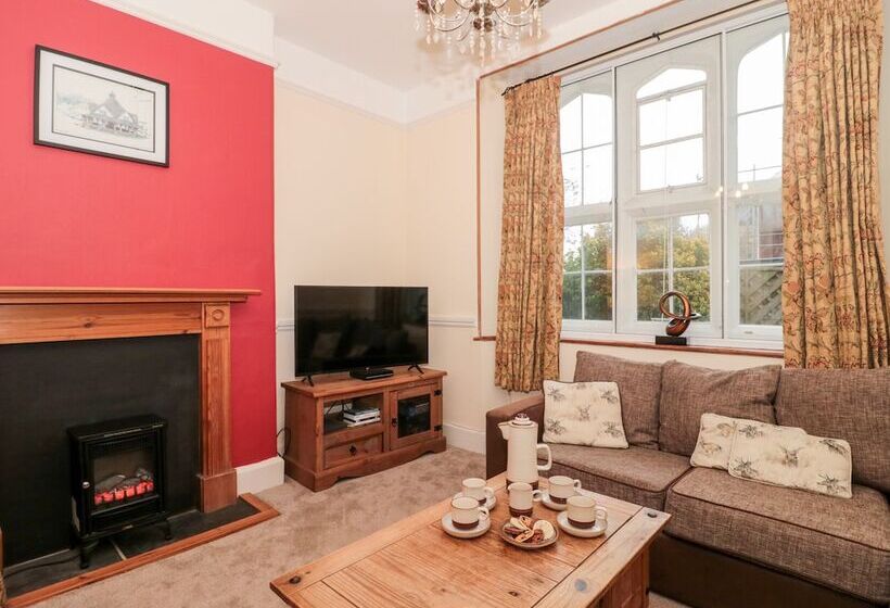 3 Old Police Station