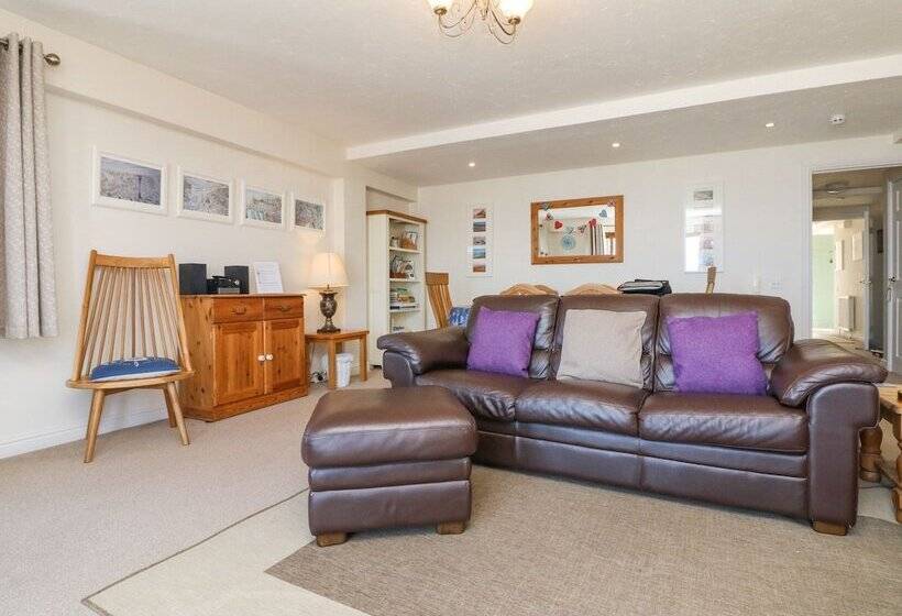37 Ocean Park