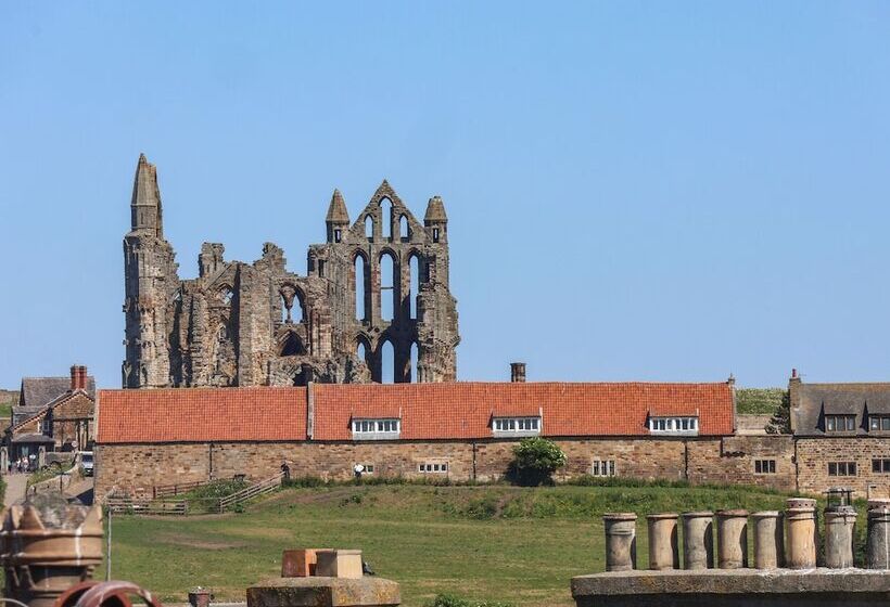 Abbey Vista