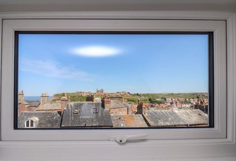 Abbey Vista