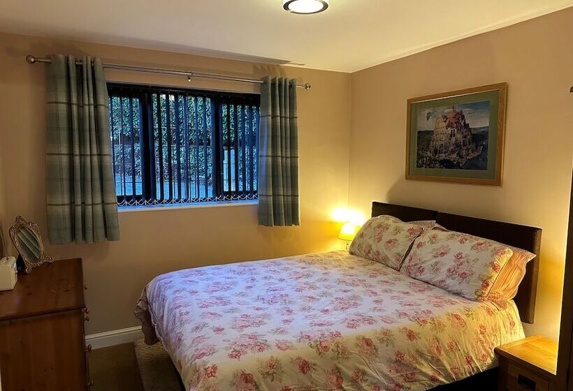 Beechcroft Corner House