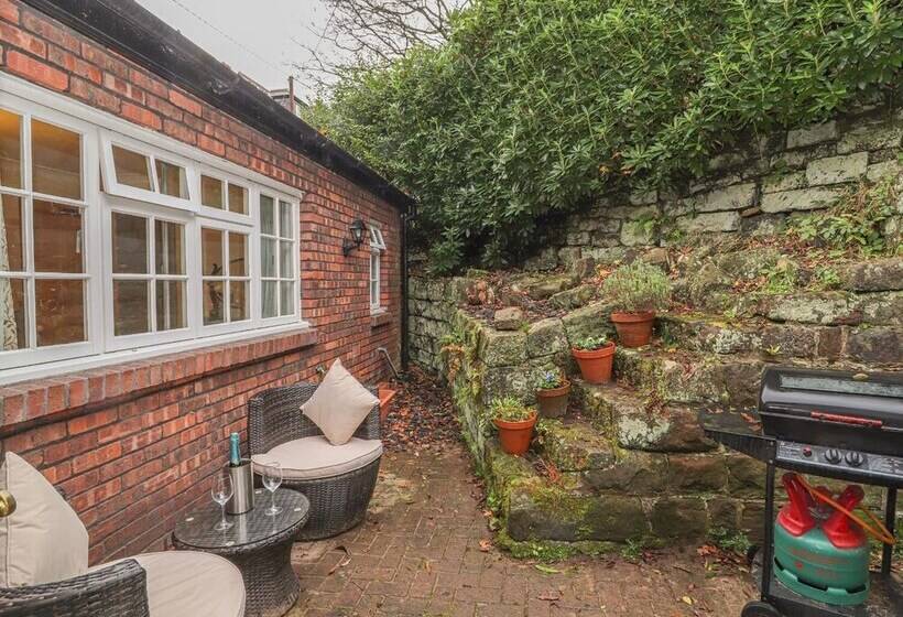 Beechlands Cottage