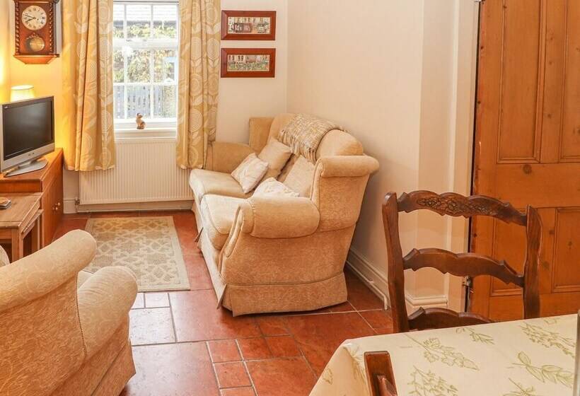 Beechlands Cottage