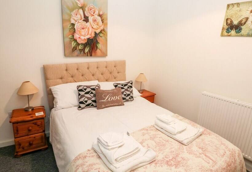 Beekeeper S Cottage