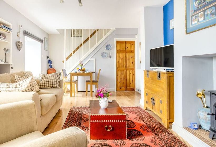 Cabbage Hall Cottage