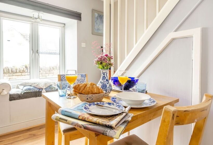 Cabbage Hall Cottage