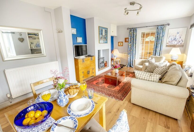 Cabbage Hall Cottage