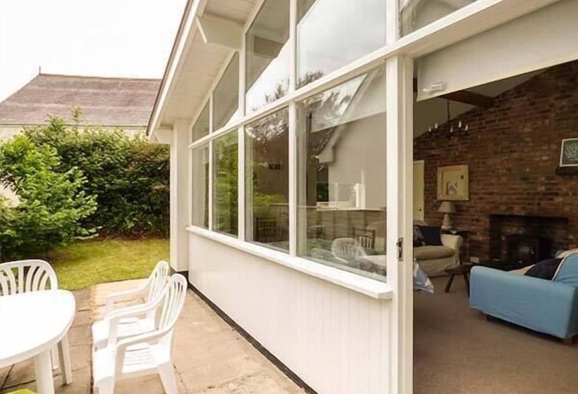 Compass Cottage
