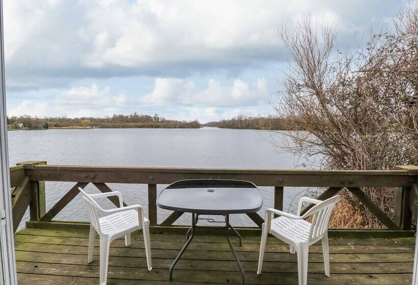 Cygnus Boathouse
