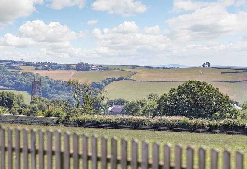 Elworthy View