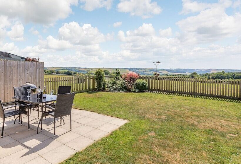 Elworthy View