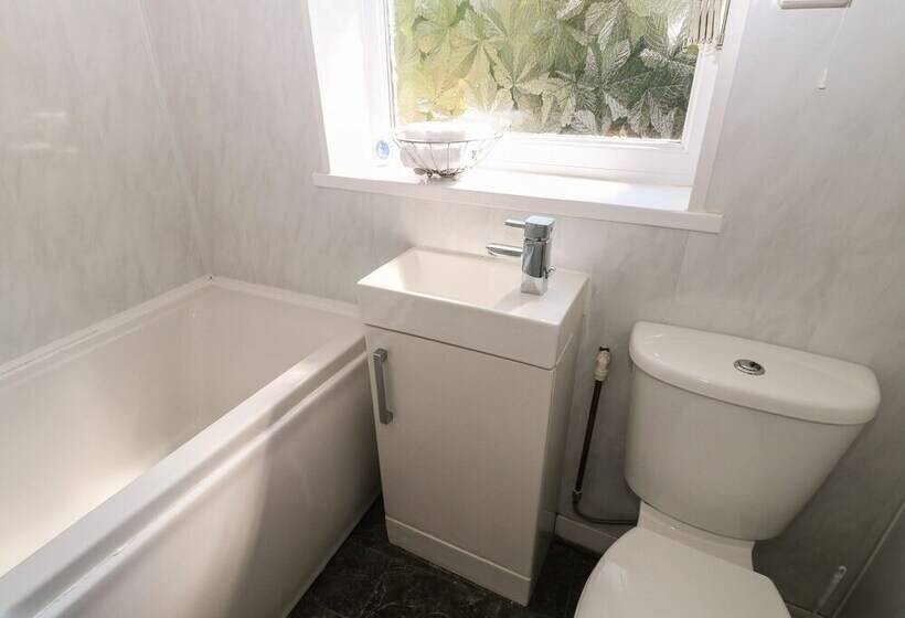 Hollie Cottage