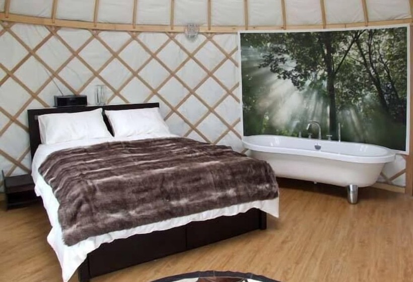 Lakeview Yurt