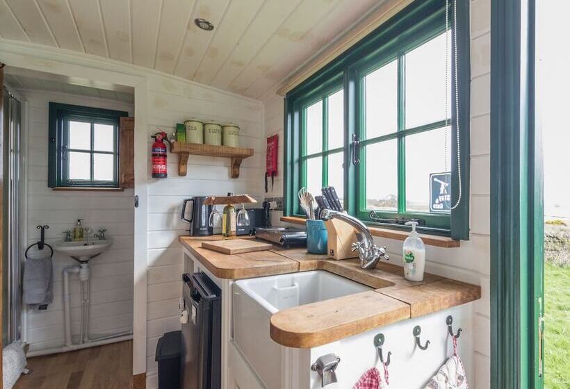 Peat Gate Shepherd S Hut