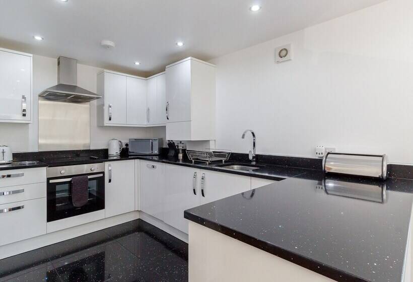 Queen Elizabeth Suite