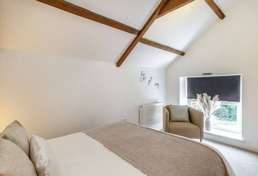 Queen Victoria Suite