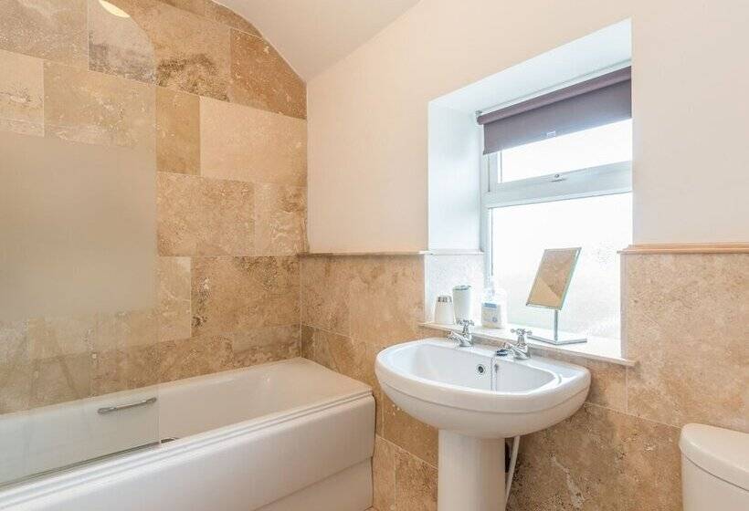 Ryehill Farm Cottage