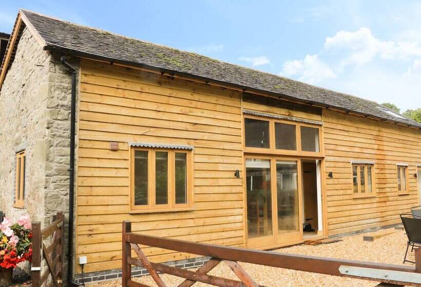 The Barn At Pillocks Green