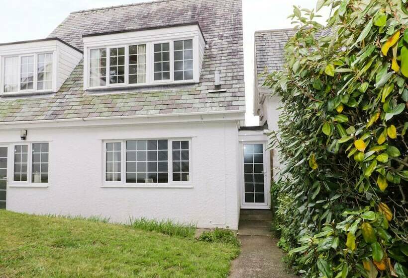 The Cottage At Wylan Hall