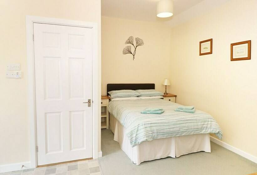 The Hideaway At The Barn