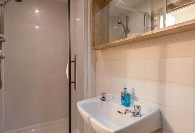 The Schoolhouse Bakehouse