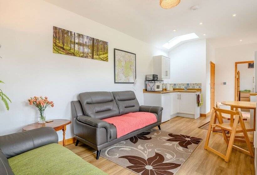 The Stable @ Rose Cottage