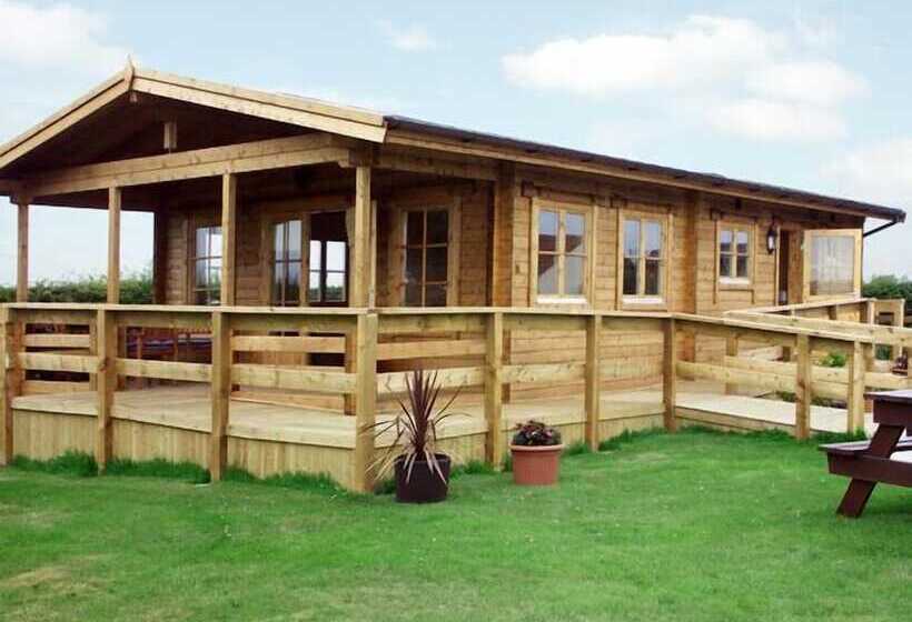 Thornlea Log Cabin