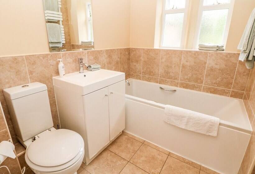 Underbank Hall Cottage