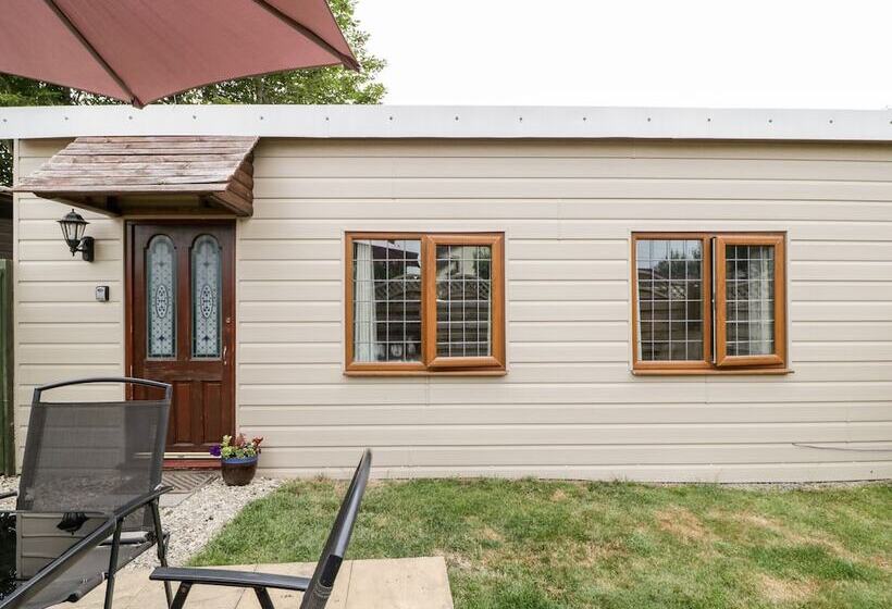 Wisteria Chalet
