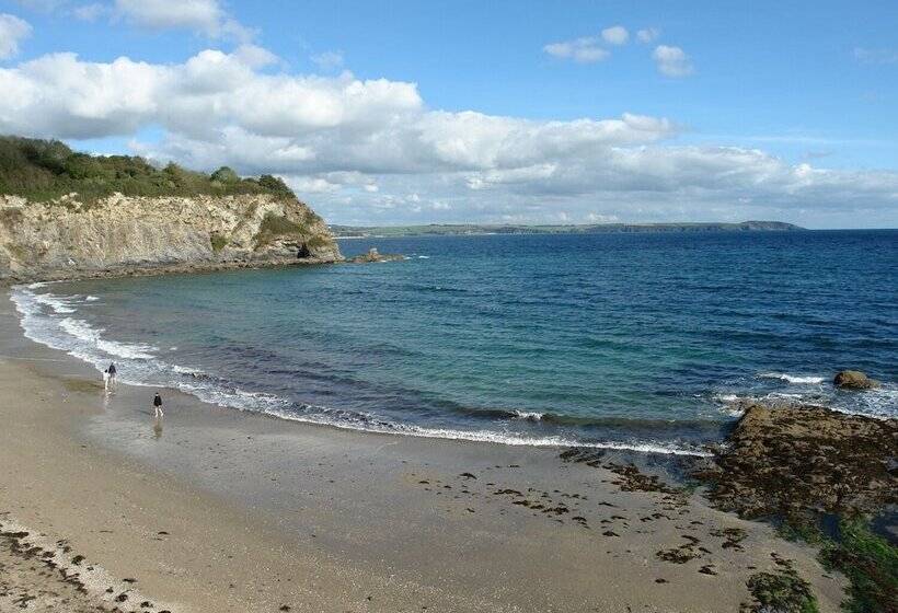 28 Clock Tower Court