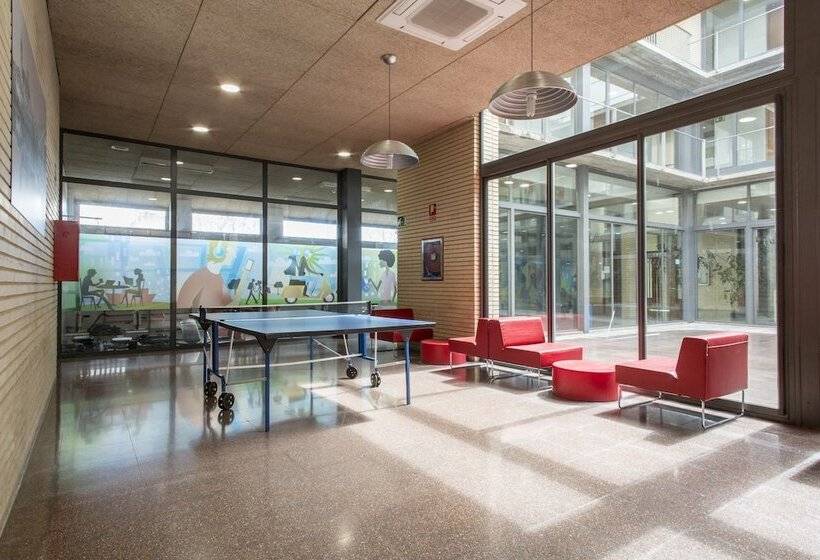 فندق صغير R.u Colegio De Cuenca   Centro Adscrito A La Reaj