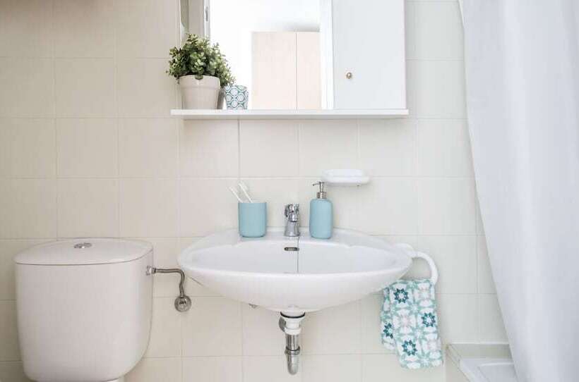 فندق صغير R.u Colegio De Cuenca   Centro Adscrito A La Reaj