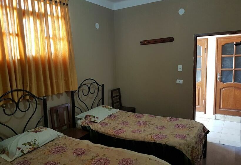 Alojamiento El Turista   Hostel