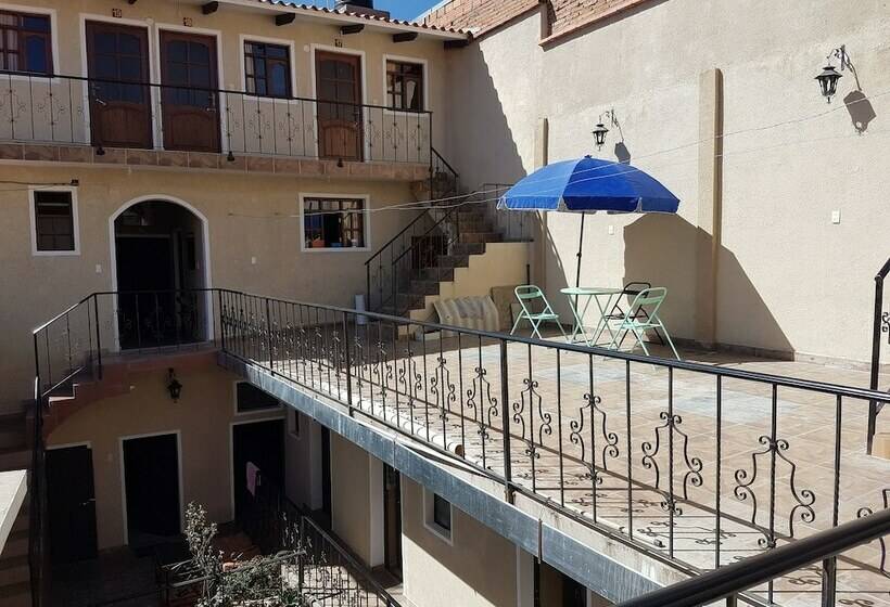 Alojamiento El Turista   Hostel