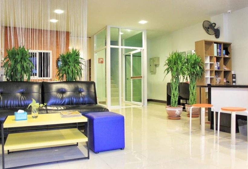 Ananas Phuket Central Hostel   Adults Only