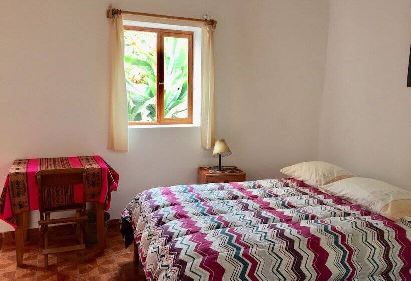 تختخواب و صبحانه Full Moon Ecolodge