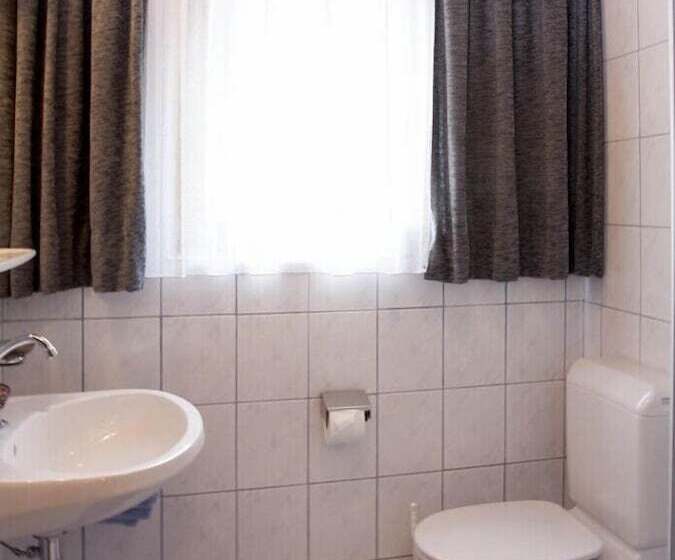 Bed and Breakfast Garni Petter