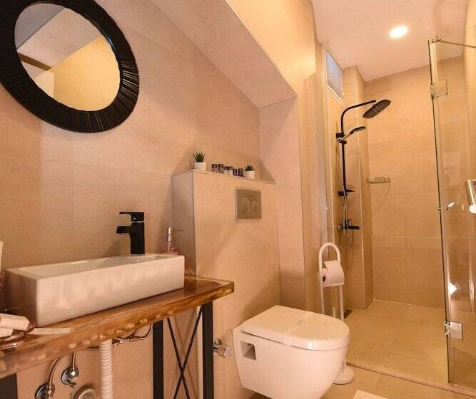 تختخواب و صبحانه Kartepe Kosku