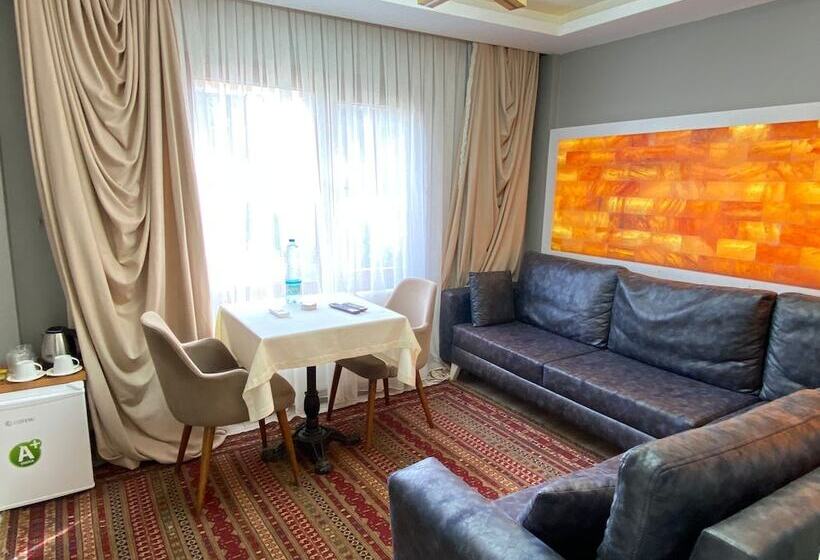 تختخواب و صبحانه Kartepe Kosku