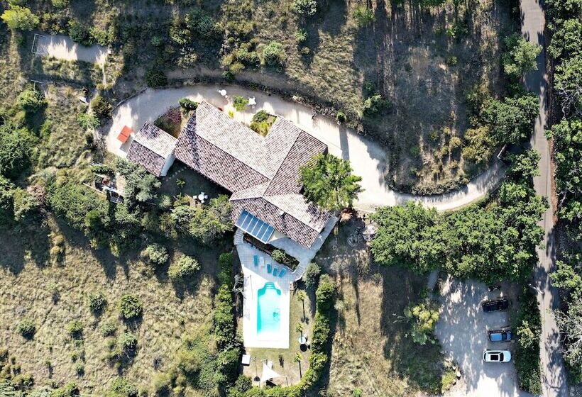 ベッドアンドブレックファースト La Farigoule