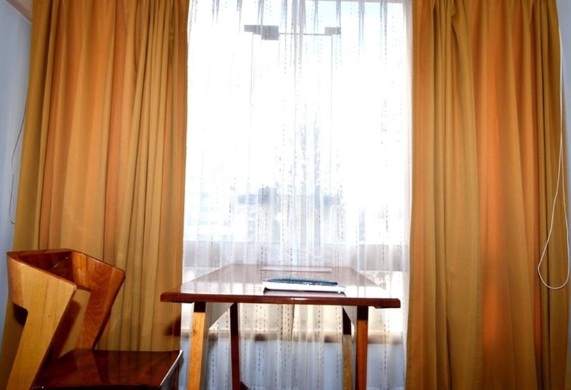 تختخواب و صبحانه Residencial Plaza España