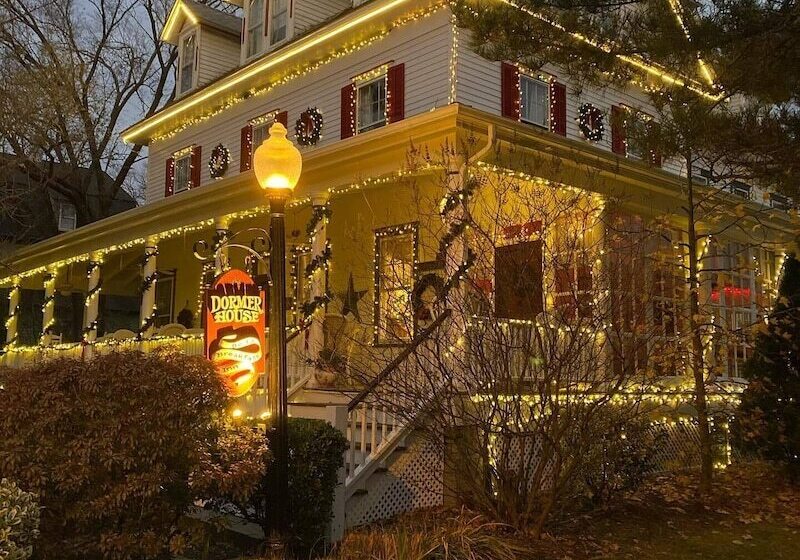 민박 The Dormer House