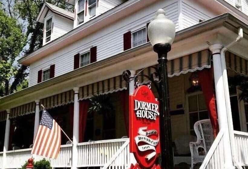 민박 The Dormer House