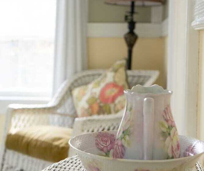 민박 The Dormer House