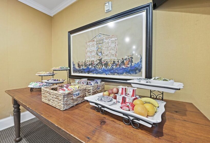 مبيت وإفطار The James Madison Inn